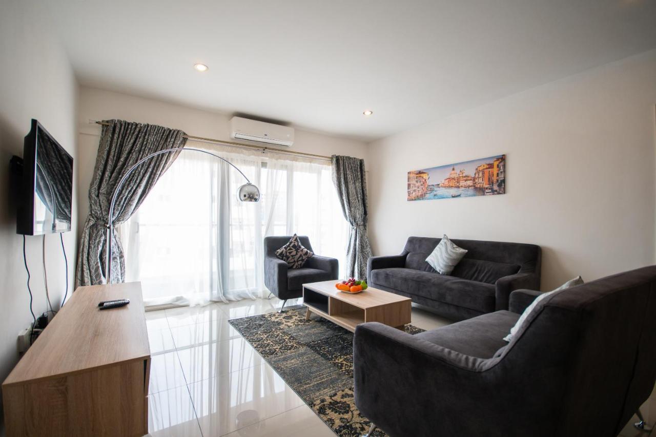 The Gallery Premier Suites Accra Exterior photo